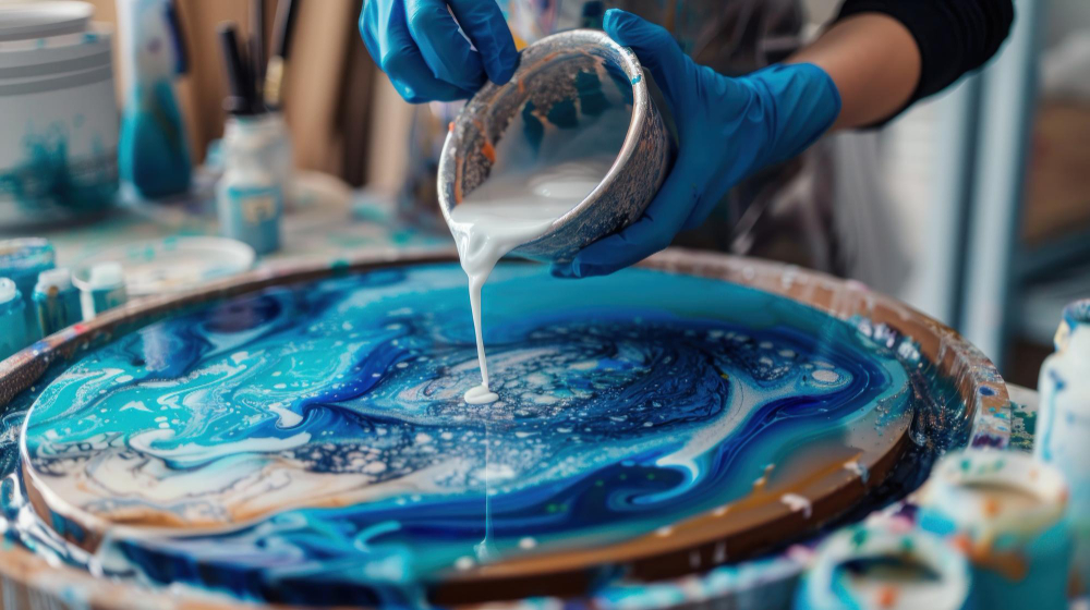 Cum colorezi rășina epoxidică pentru efecte spectaculoase