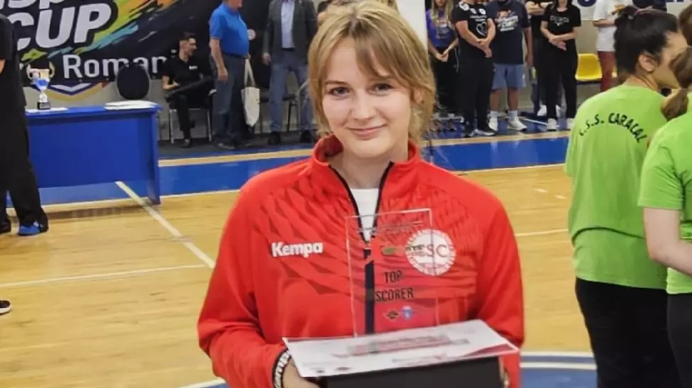 Apel umanitar pentru handbalista Carina Vasile: tânăra duce cea mai grea luptă din viața ei