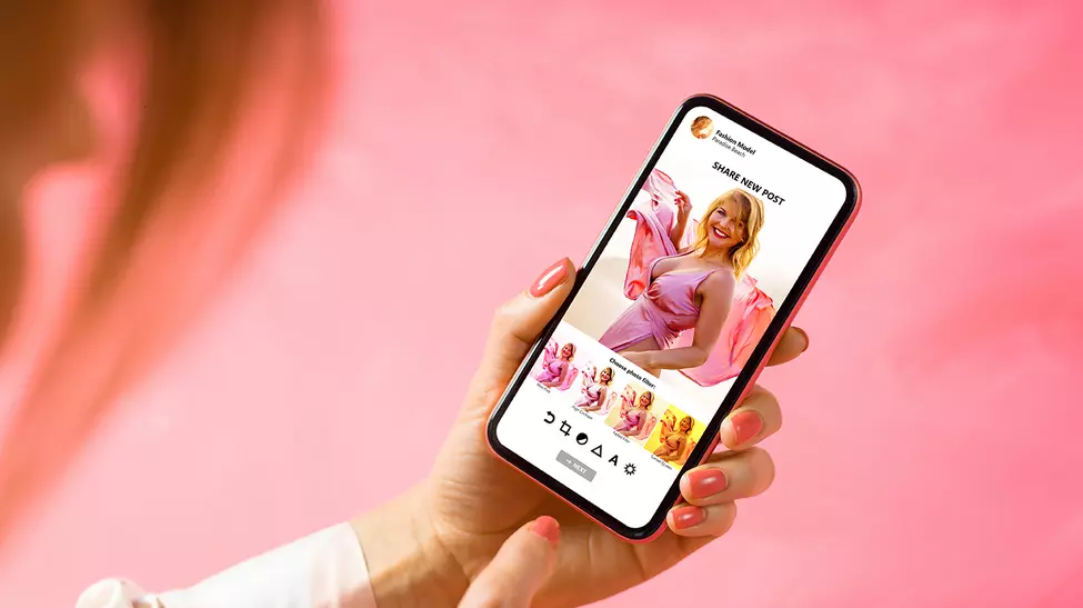 Cum influențează reclamele și influencerii alegerile de cumpărare