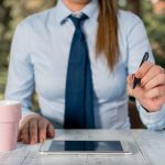 Cum să îți dezvolți competențe digitale cerute pe piața muncii