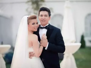 Elena Gheorghe și soțul ei au aniversat 14 ani de căsnicie. Mesajul emoționant transmis de artistă: „Am construit totul împreună”