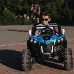 Autokids.ro: experiențe memorabile pentru copiii pasionați de mașini, ATV-uri și tractorașe electrice