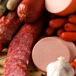 Mezelurile consumate frecvent, puse sub semnul întrebării. Ce legătură au găsit cercetătorii cu riscul de demență
