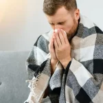Bărbații chiar suportă mai greu răceala? Explicația din spatele așa-numitei gripe a bărbaților